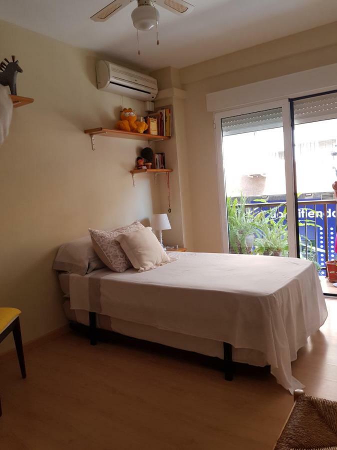 Habitacion Privada A 1500 Metros De La Playa Apartment บาเลนเซีย ภายนอก รูปภาพ